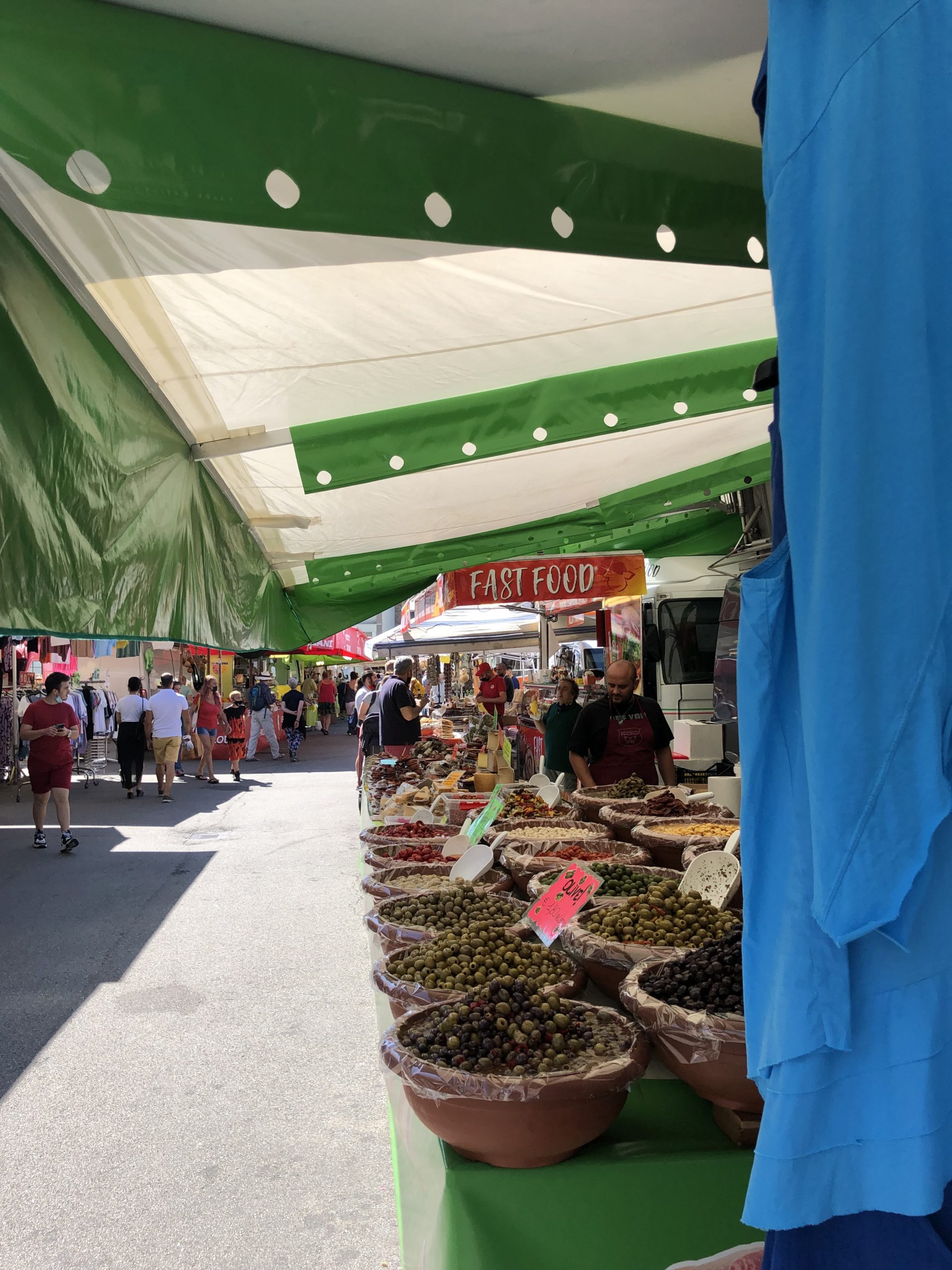 Ferienwohnung, Markt Luino